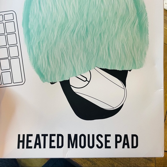 NIB Heated Computer Mouse Pad - Picture 4 of 4